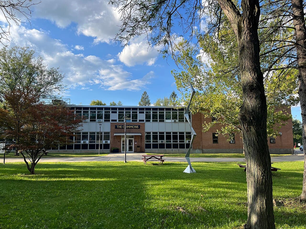 Pennsylvania Community Colleges Offer 65% Lower Tuition Than Four-Year Schools - Wikimedia Commons