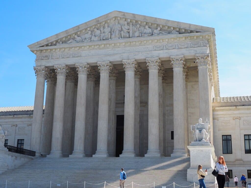 Supreme Court Weighs Police Use of Cellphone Location Data in Criminal Cases