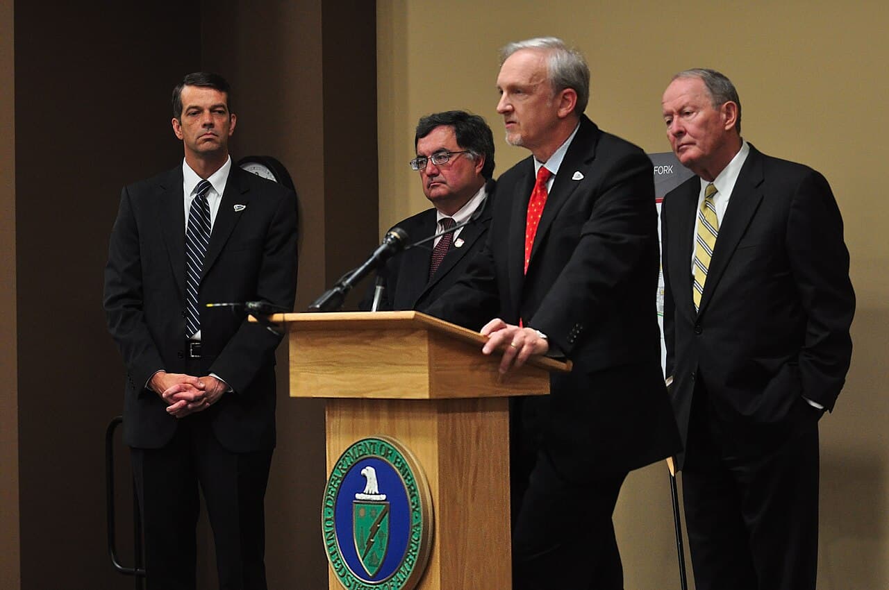 Michigan Lawmakers Unveil Bipartisan Plan for Mental Health Transportation - Wikimedia Commons